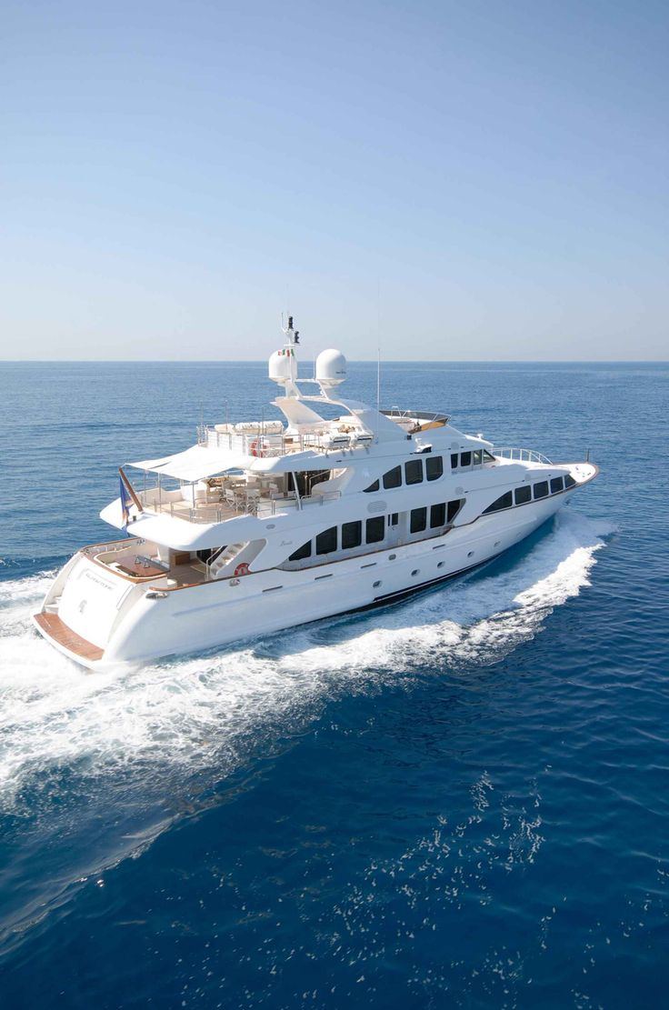 Benetti 120 1