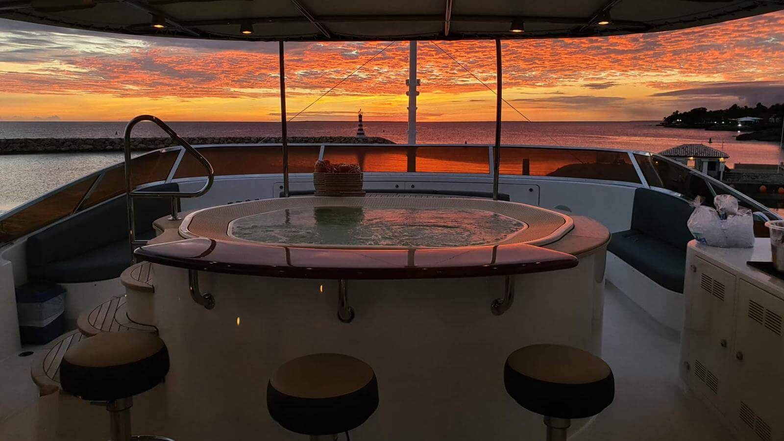 Benetti 120 5